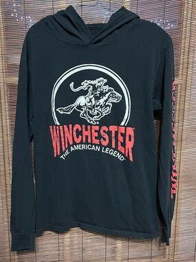 Winchester Black Hooded Long Sleeve Graphic Tee Shirt Adult Small/Petite Red Log
